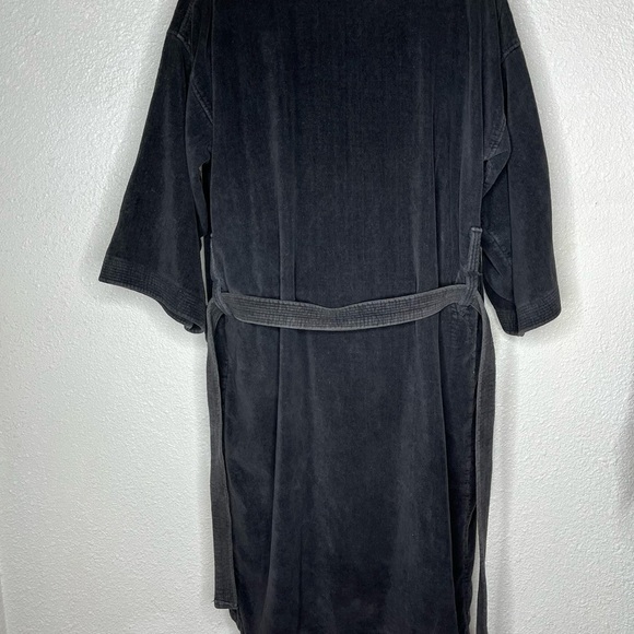 Surrey Black Robe - Picture 2 of 7